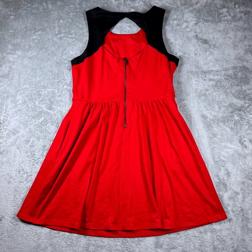 Jessica Simpson Fit & Flare Dress Women's M Red Black Sleeveless Keyhole Back - Picture 2 of 9